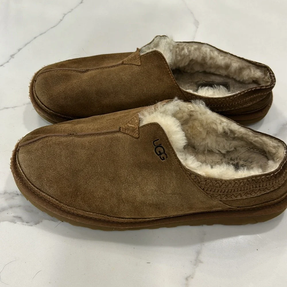 UGG Neuman Chestnut Slippers. Size‎ 13